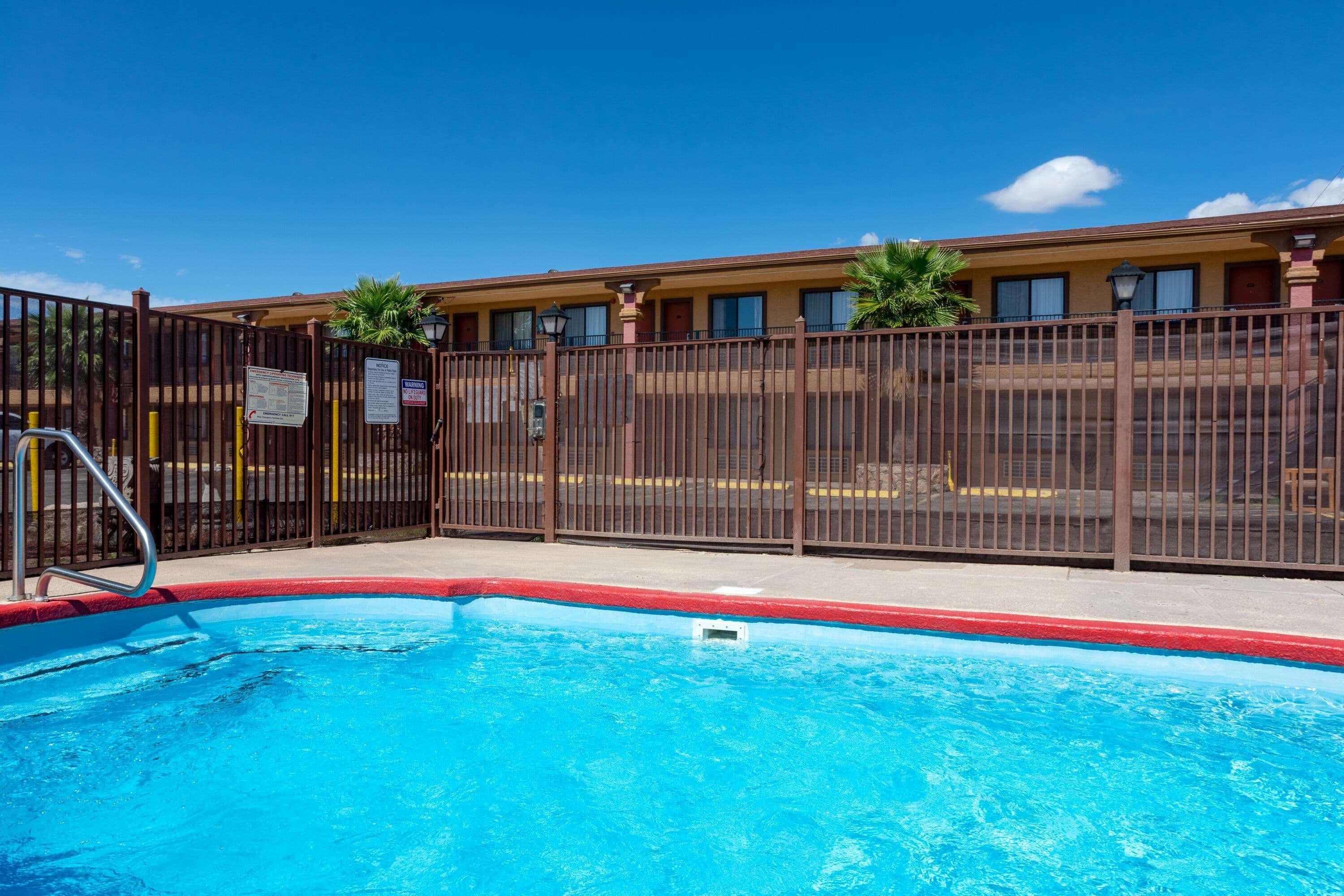 Days Inn By Wyndham Alamogordo White Sands Exteriör bild